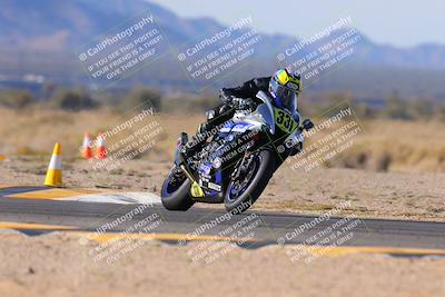 media/Dec-17-2023-CVMA (Sun) [[bf0c04832d]]/Race 2 Amateur Supersport Open/